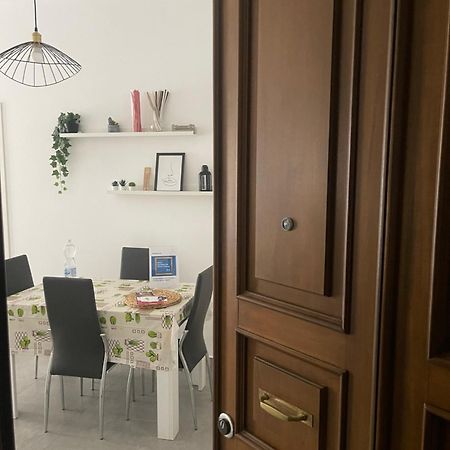 Deluxe Apartment Self Check In Parking Генуя Екстер'єр фото
