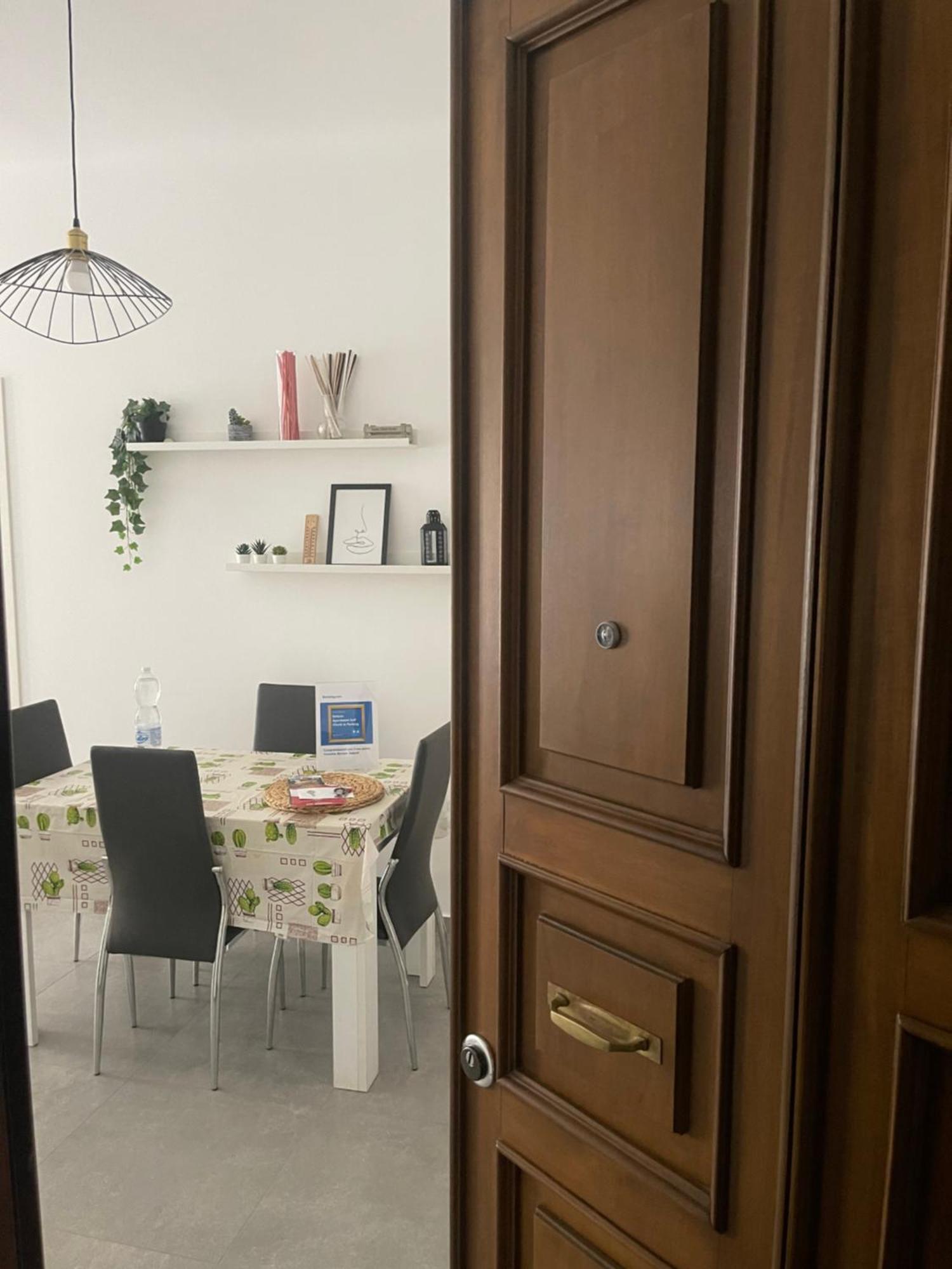 Deluxe Apartment Self Check In Parking Генуя Екстер'єр фото